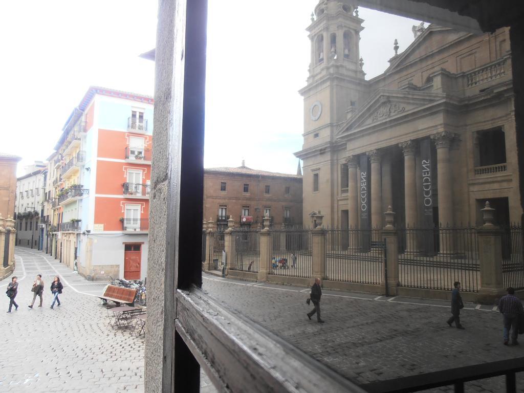 Plaza Catedral Hostel Pamplona Bilik gambar