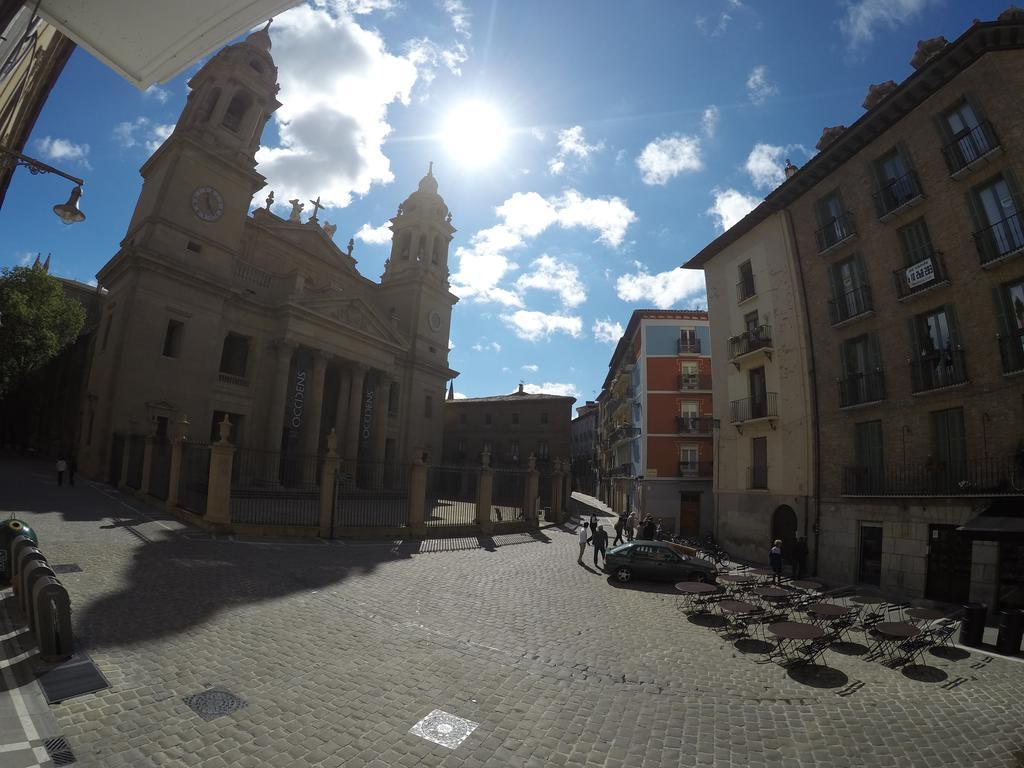 Plaza Catedral Hostel Pamplona Bilik gambar